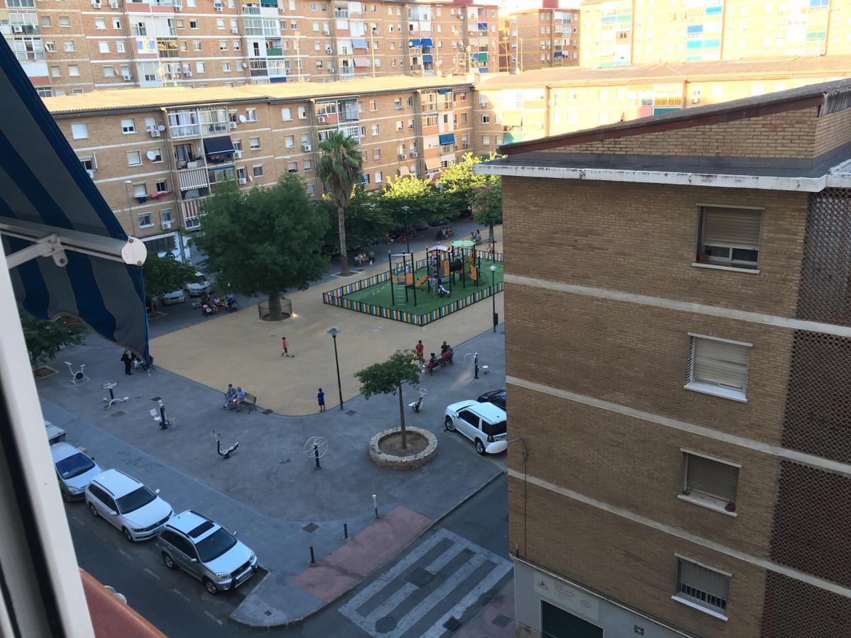 Homestay Cerca De Aeropuerto, Metro ,bus Malaga