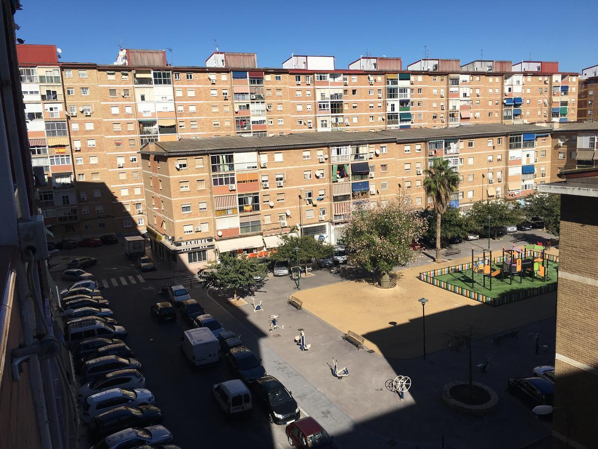 Homestay Cerca De Aeropuerto, Metro ,bus