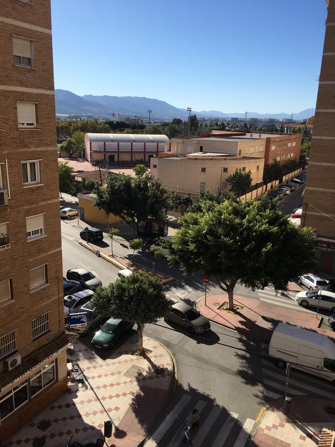 Homestay Cerca De Aeropuerto, Metro ,bus