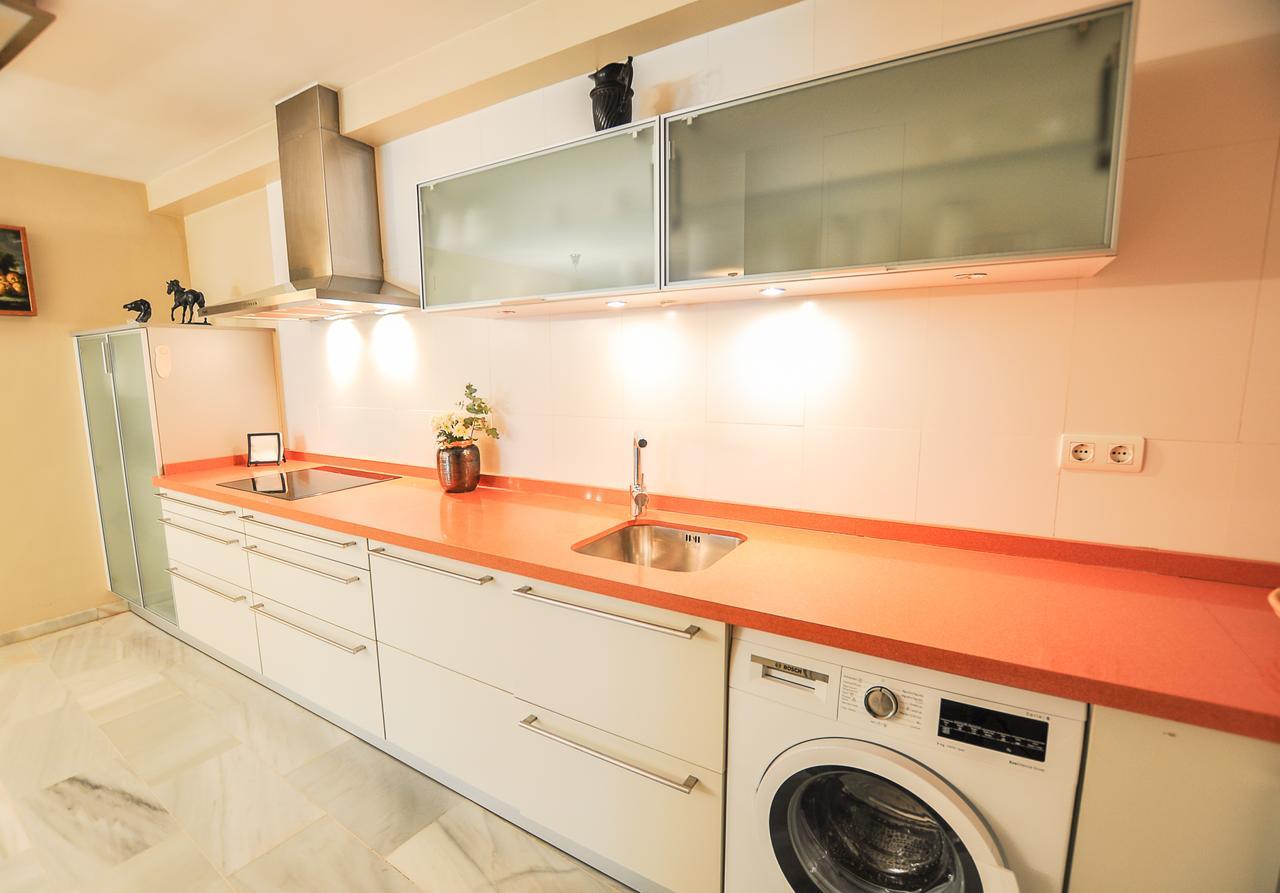Acogedor Apartamento Junto A Calle Larios By Renthas *