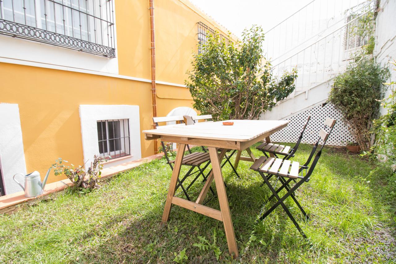 C46 - House With Garden & Pool In