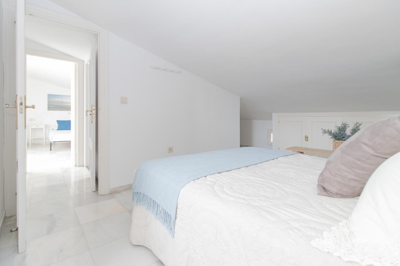 C46 - House With Garden & Pool In Apartment