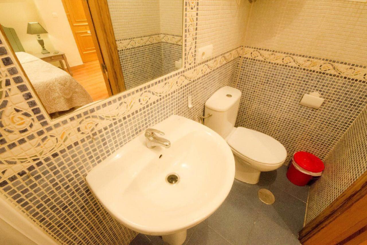 Iris Apartment *
