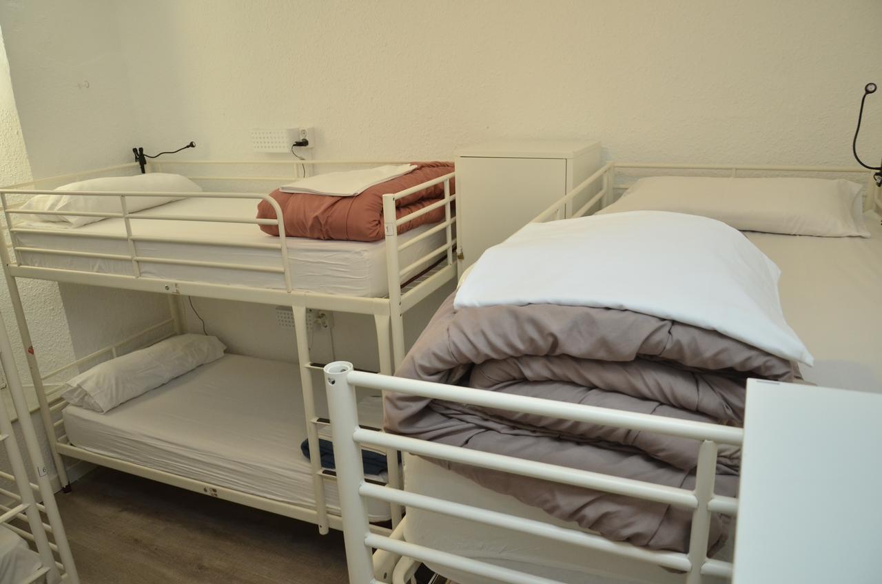 Hostel The Lights Garden Malaga