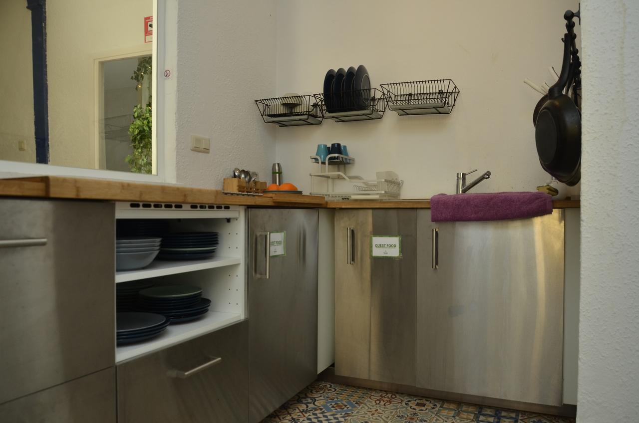 Hostel The Lights Garden Malaga