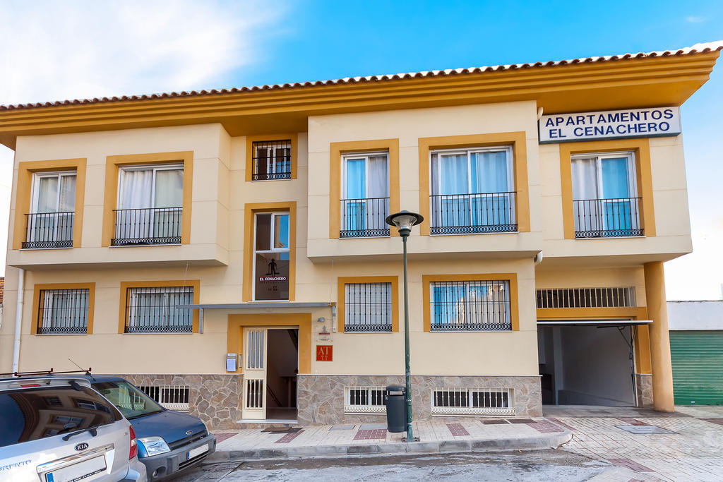 El Cenachero Apartment *