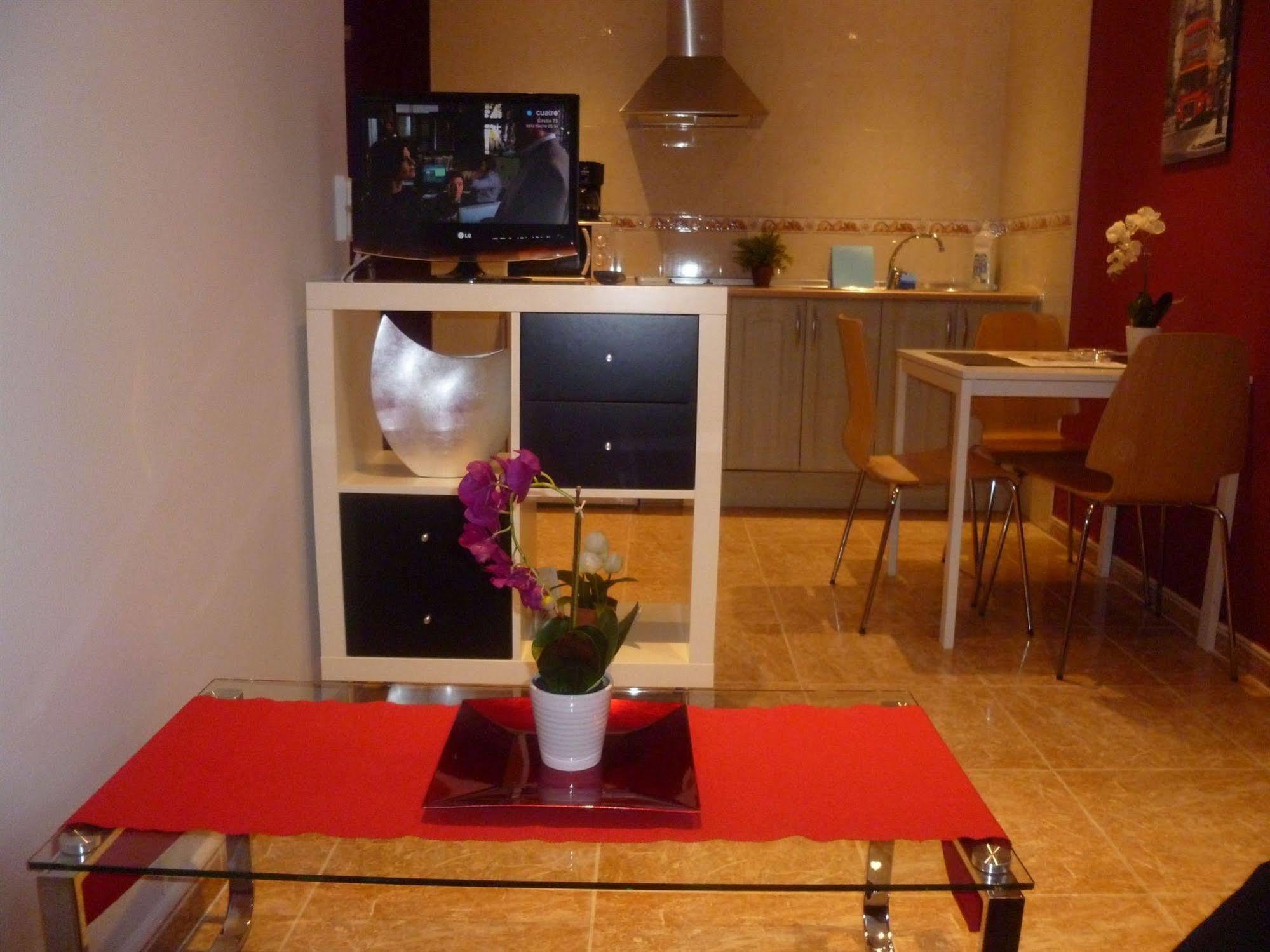 El Cenachero Apartment *