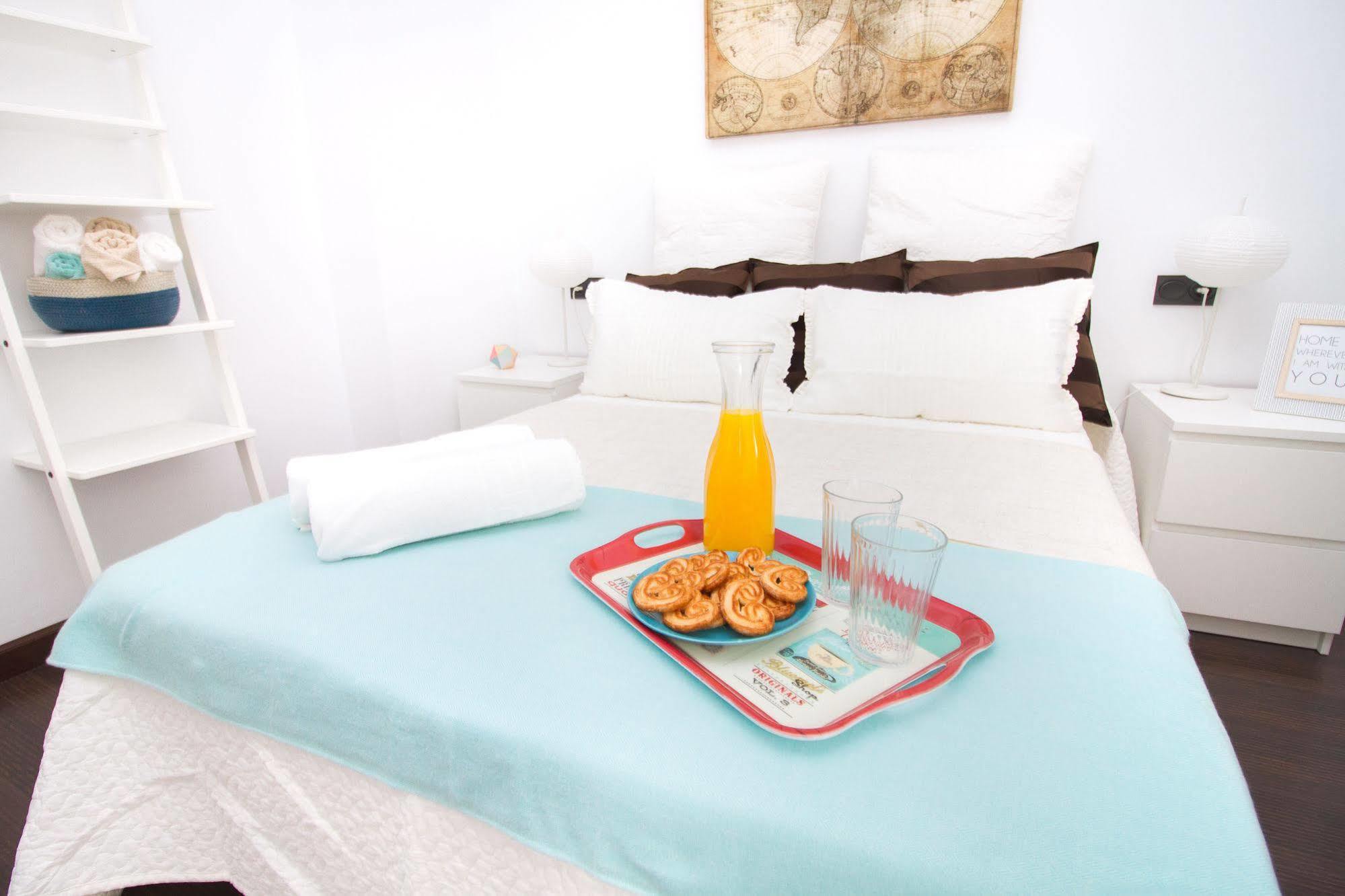 Calle Dos Aceras - Bright & Trendy La Recepcion