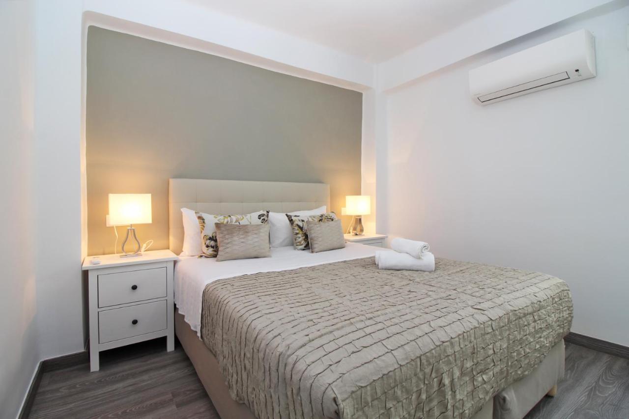 Del Parque Flats - San Millan Apartment