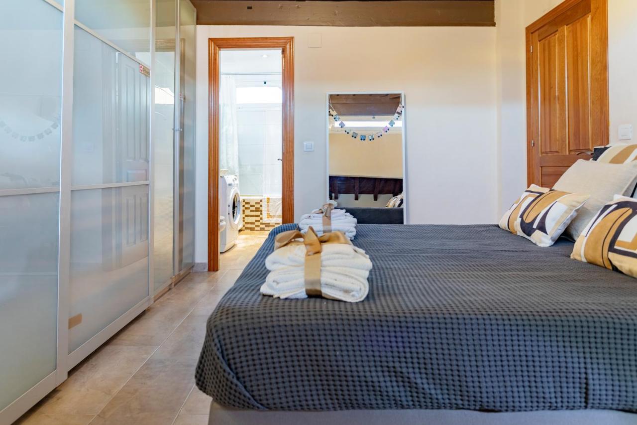 -malagasunapts-private Terrace Penthouse Apartment
