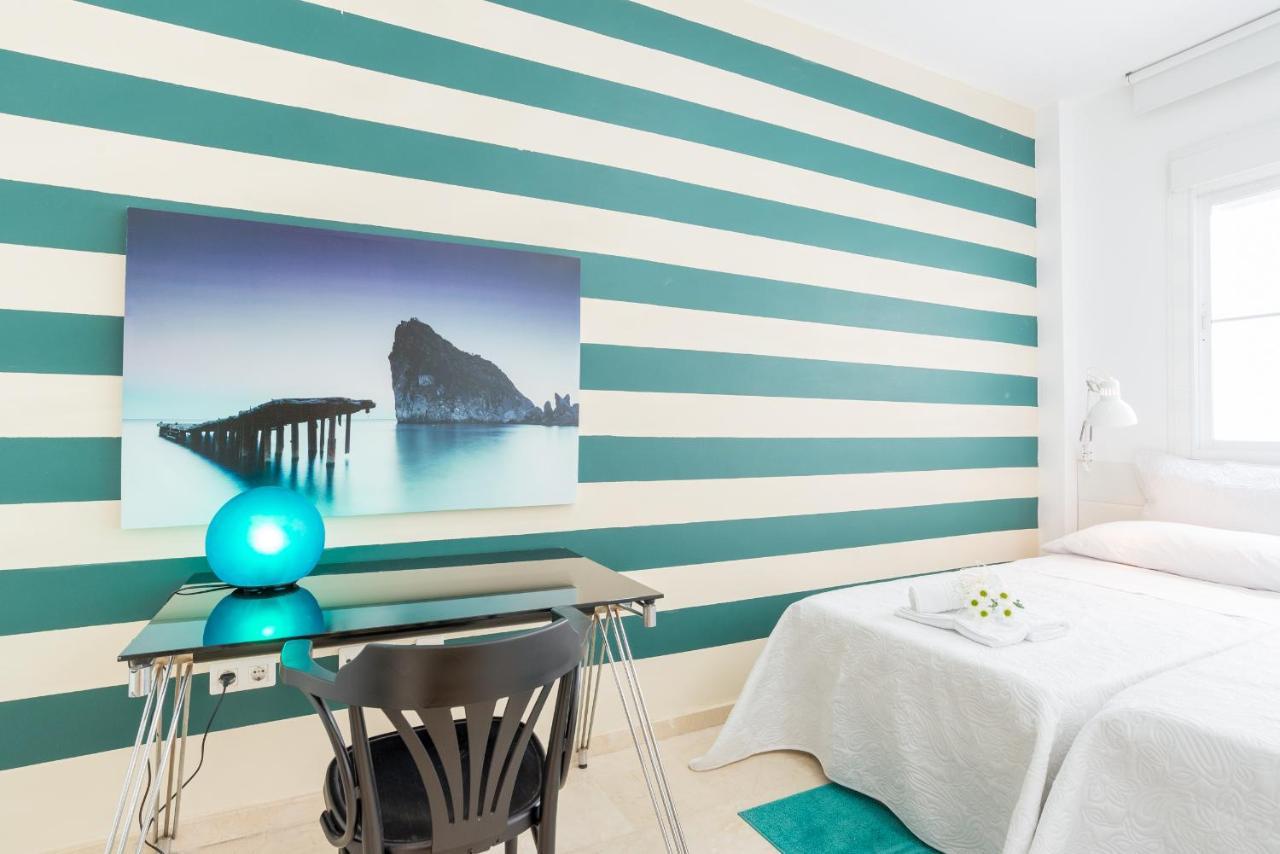 Apartment Gr1-xl Apt For Big Groups-15min On Foot To Old Town Malaga