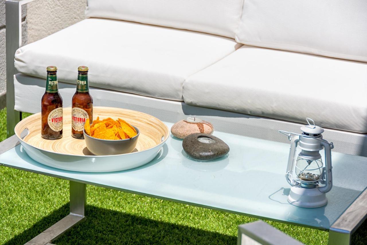 Atico Con Terraza Ac 1Hab En El Centro Y Piscina Comunitaria Apartment
