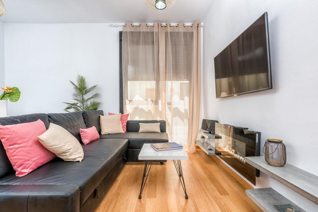 Atico Con Terraza Ac 1Hab En El Centro Y Piscina Comunitaria *
