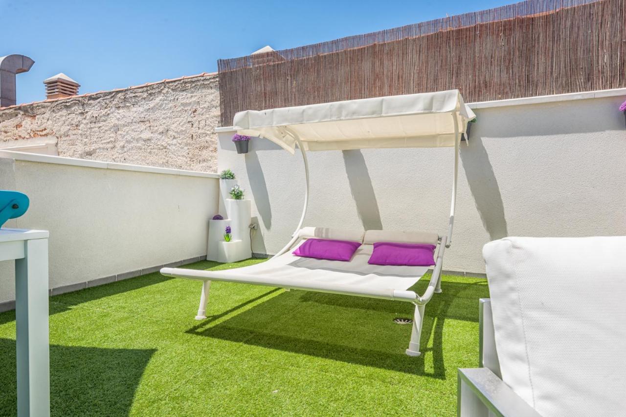 Atico Con Terraza Ac 1Hab En El Centro Y Piscina Comunitaria Apartment *