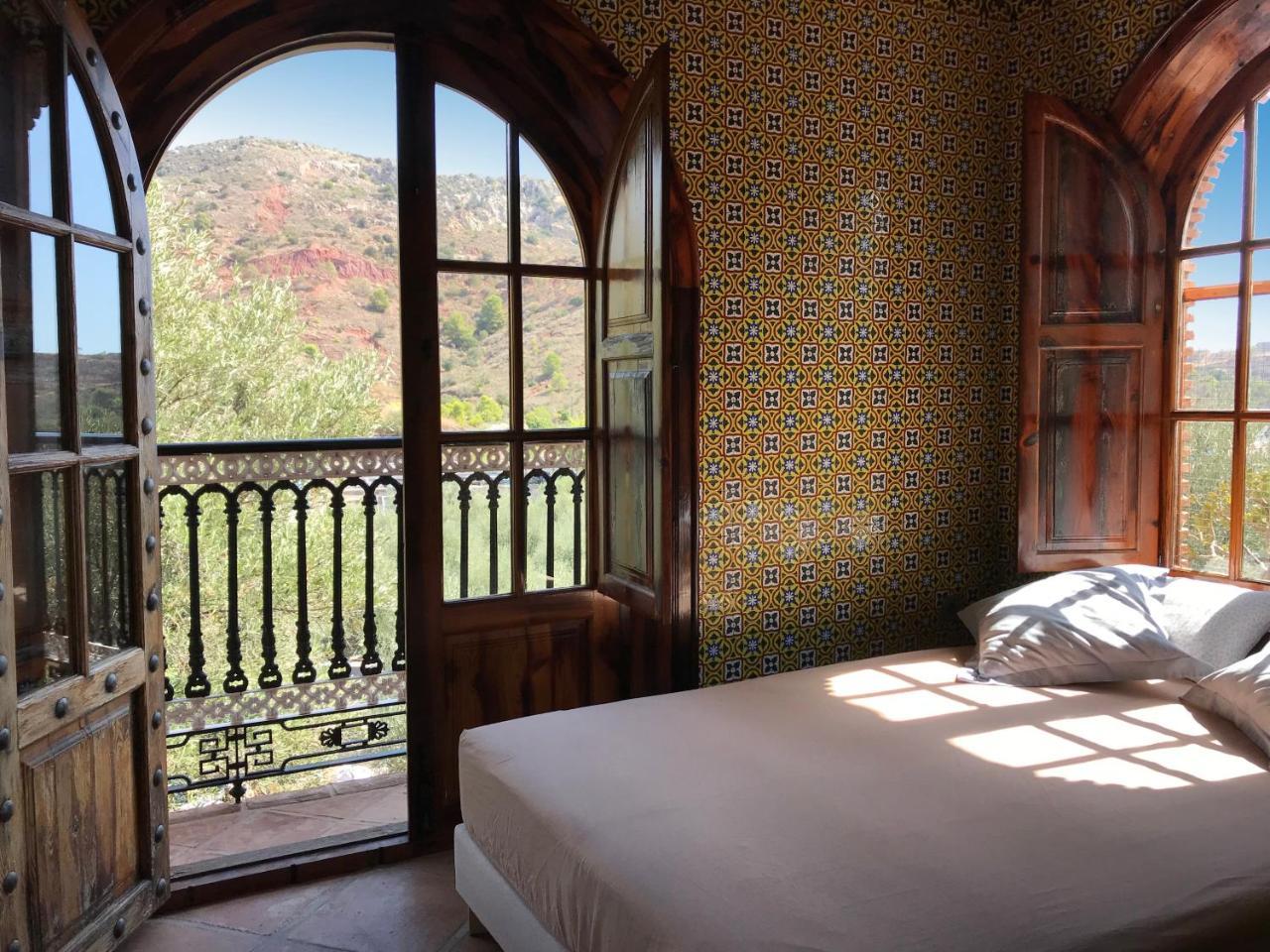 Con Encanto En Lodge *