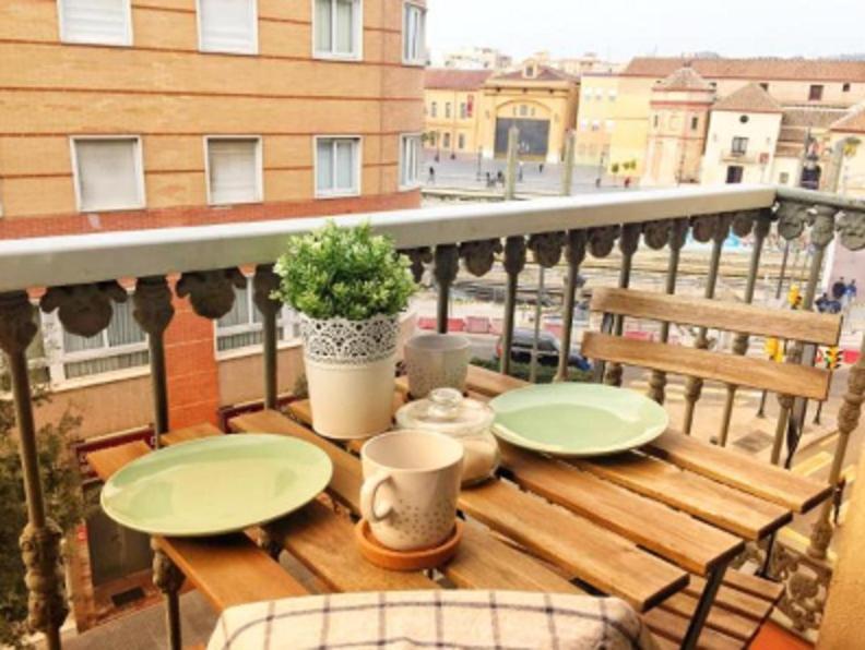 Homestay Balcony & *