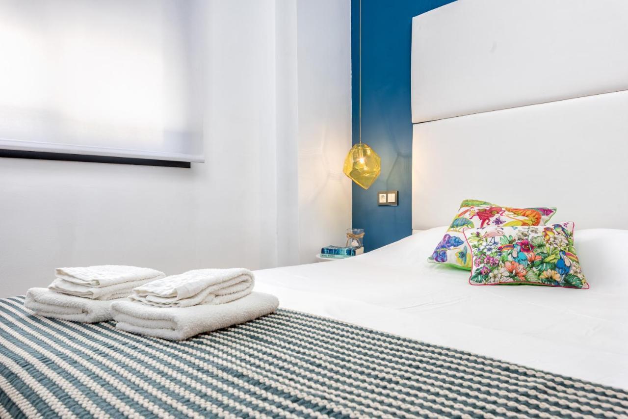 Atico Con Terraza Ac 1Hab En El Centro Y Piscina Comunitaria Málaga
