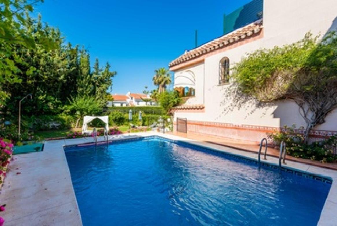 With Private Pool,near The , Bbq, Wifi Malaga