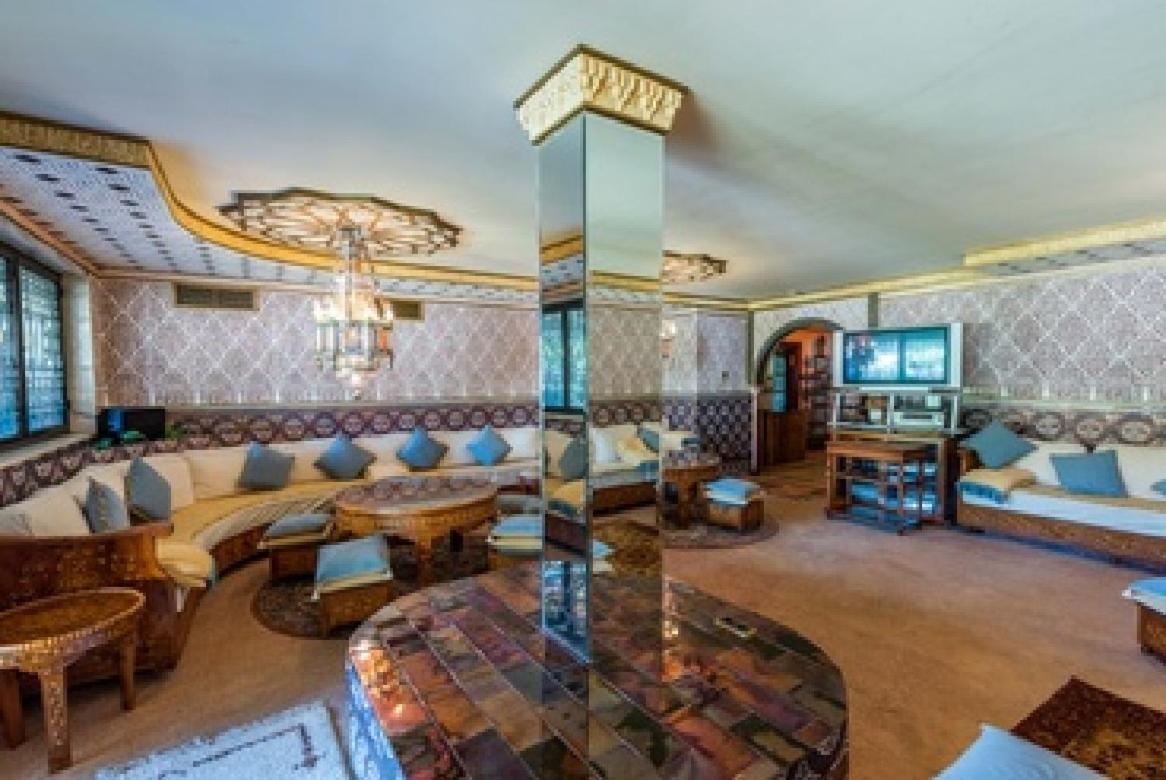 Villa With Private Pool,near The , Bbq, Wifi