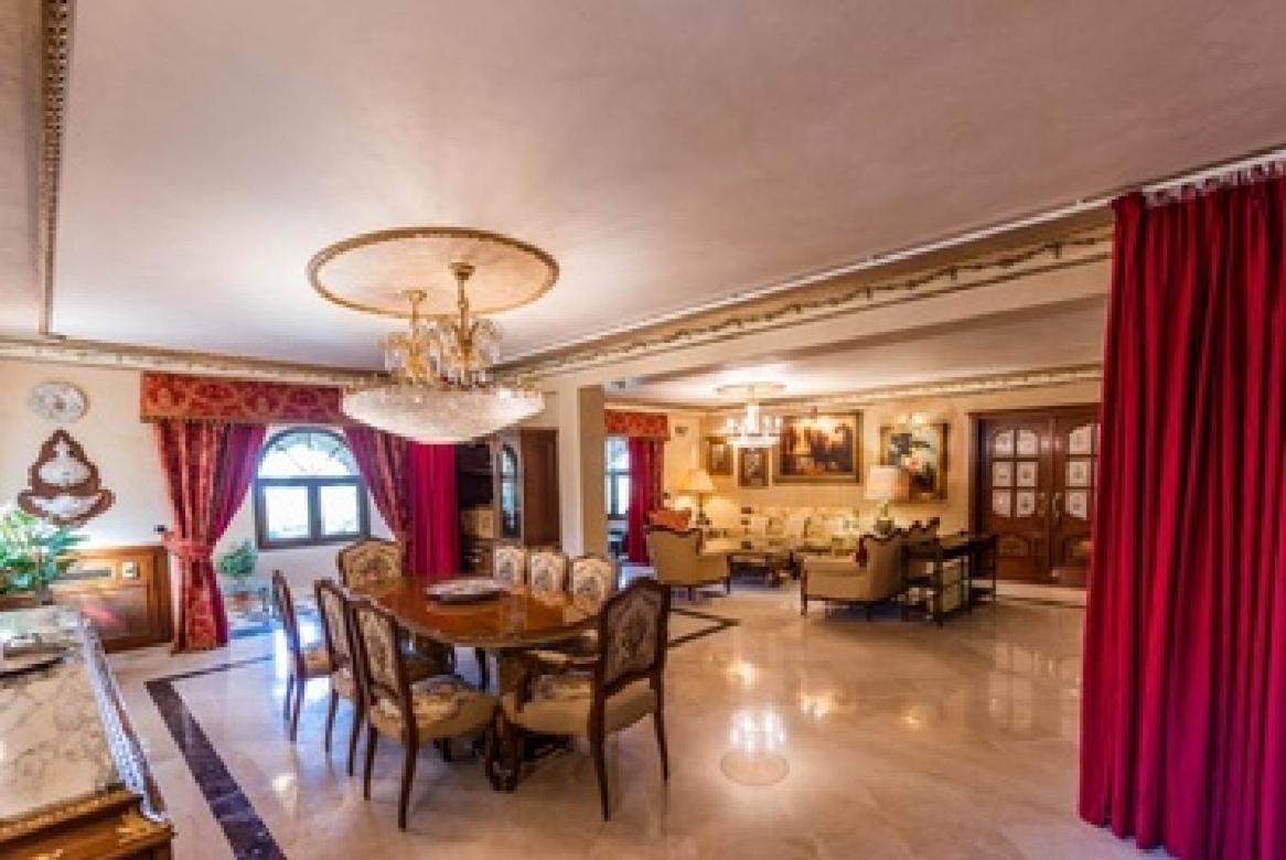 With Private Pool,near The , Bbq, Wifi