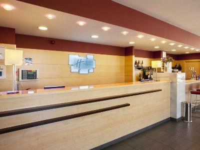 Express Airport By Ihg Hotel 3*