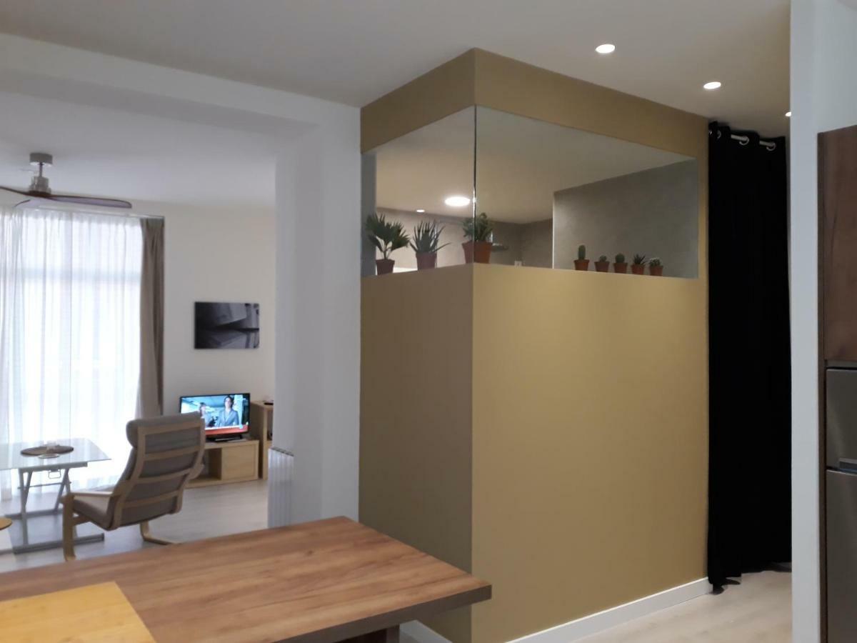 Flat Soho Center With Balcony