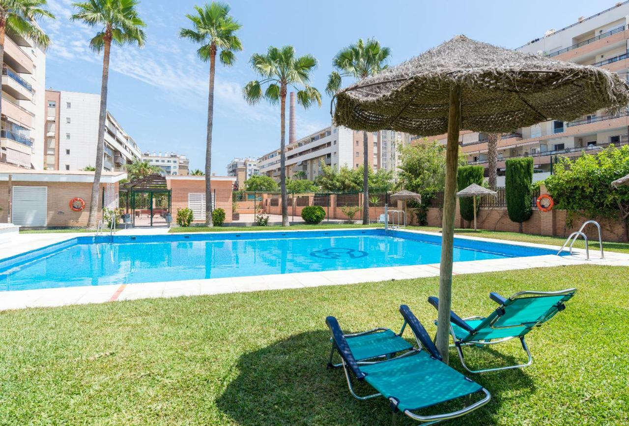 Charming On The - Pool And Parking Apartment Malaga