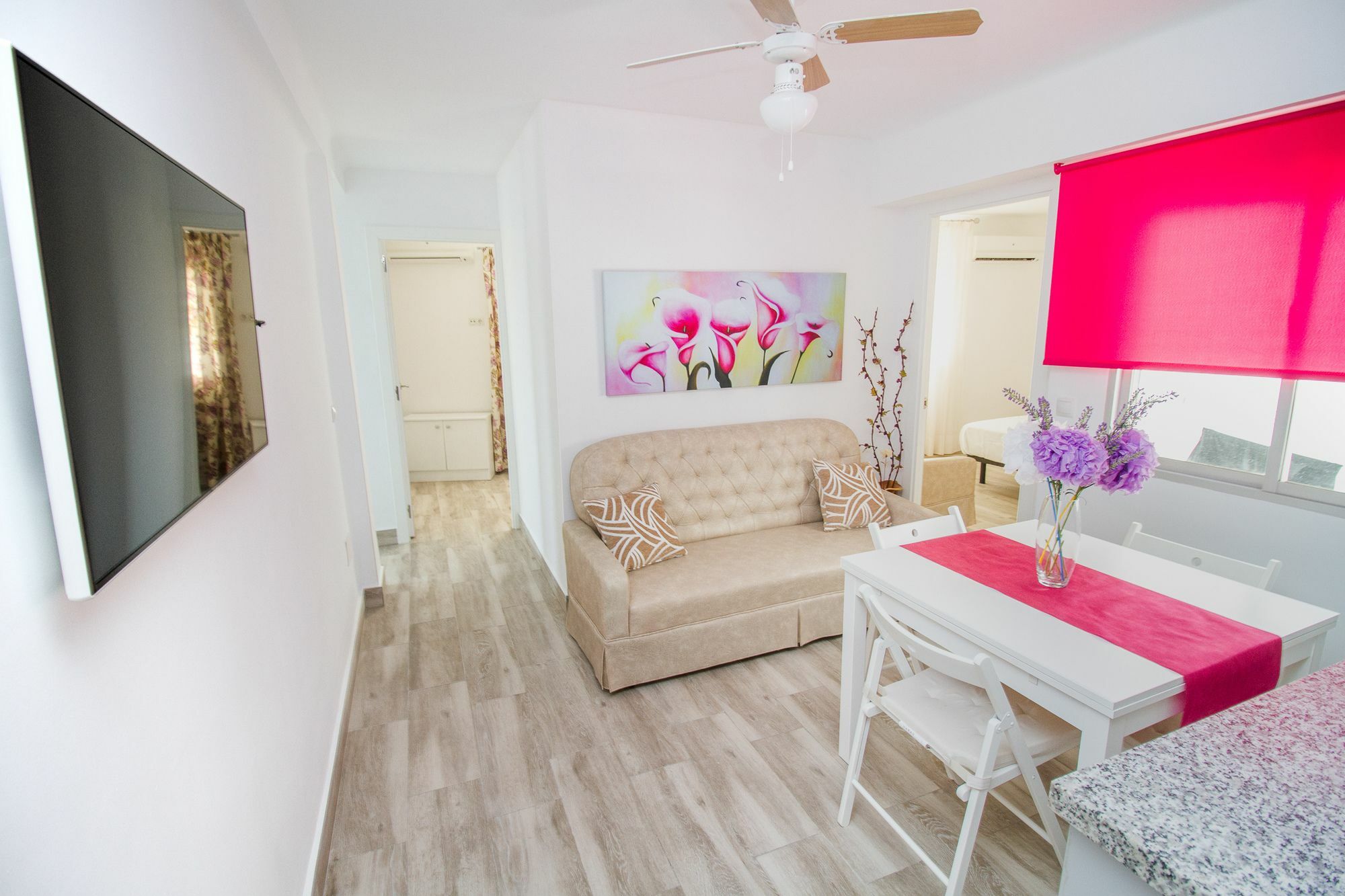 Apartment Modish 3 Bedroom In By La Recepcion Malaga