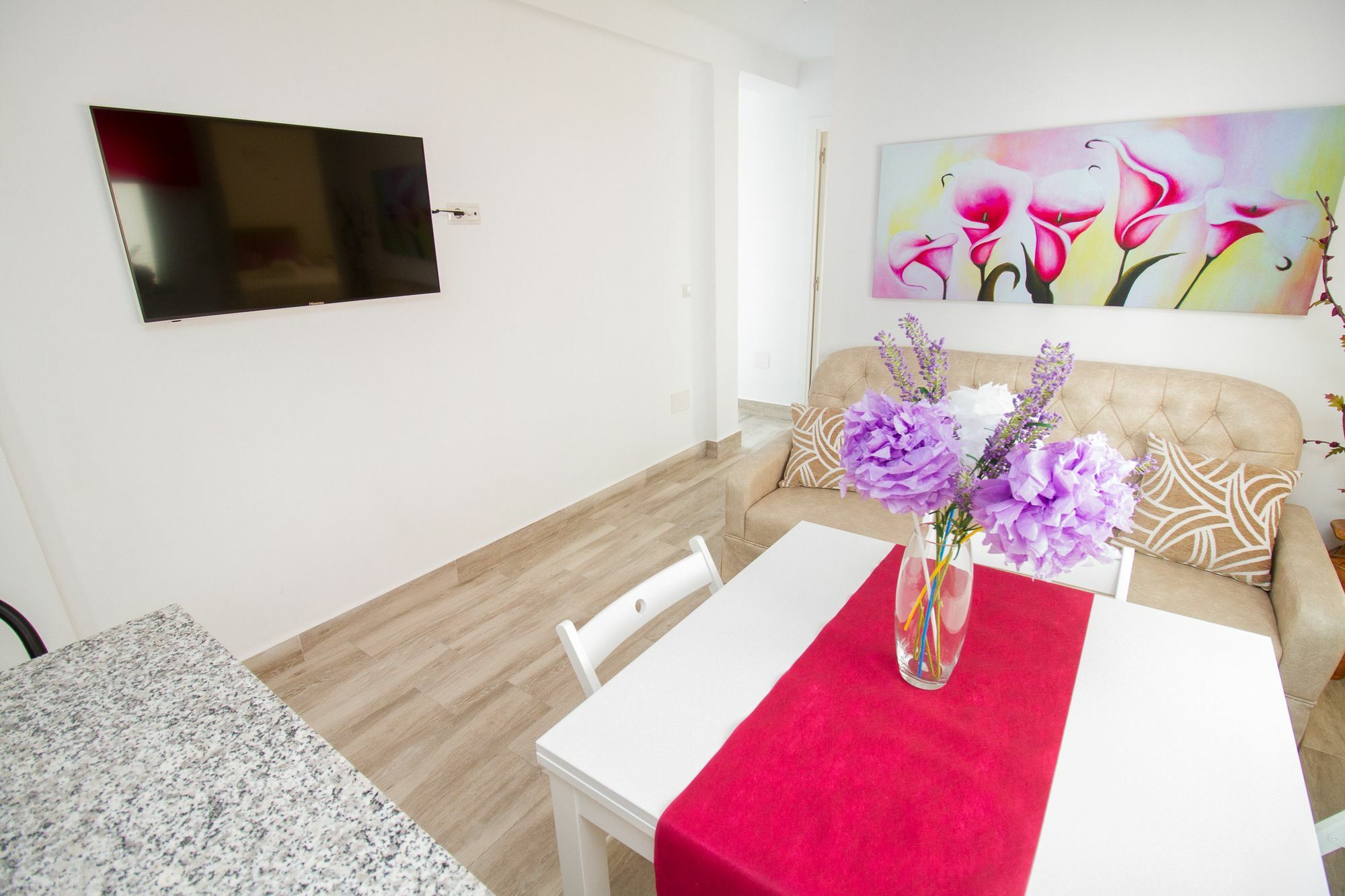 Apartment Modish 3 Bedroom In By La Recepcion