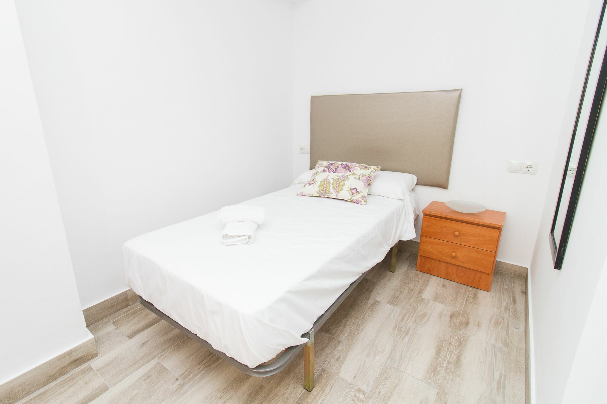 Modish 3 Bedroom In By La Recepcion Apartment *