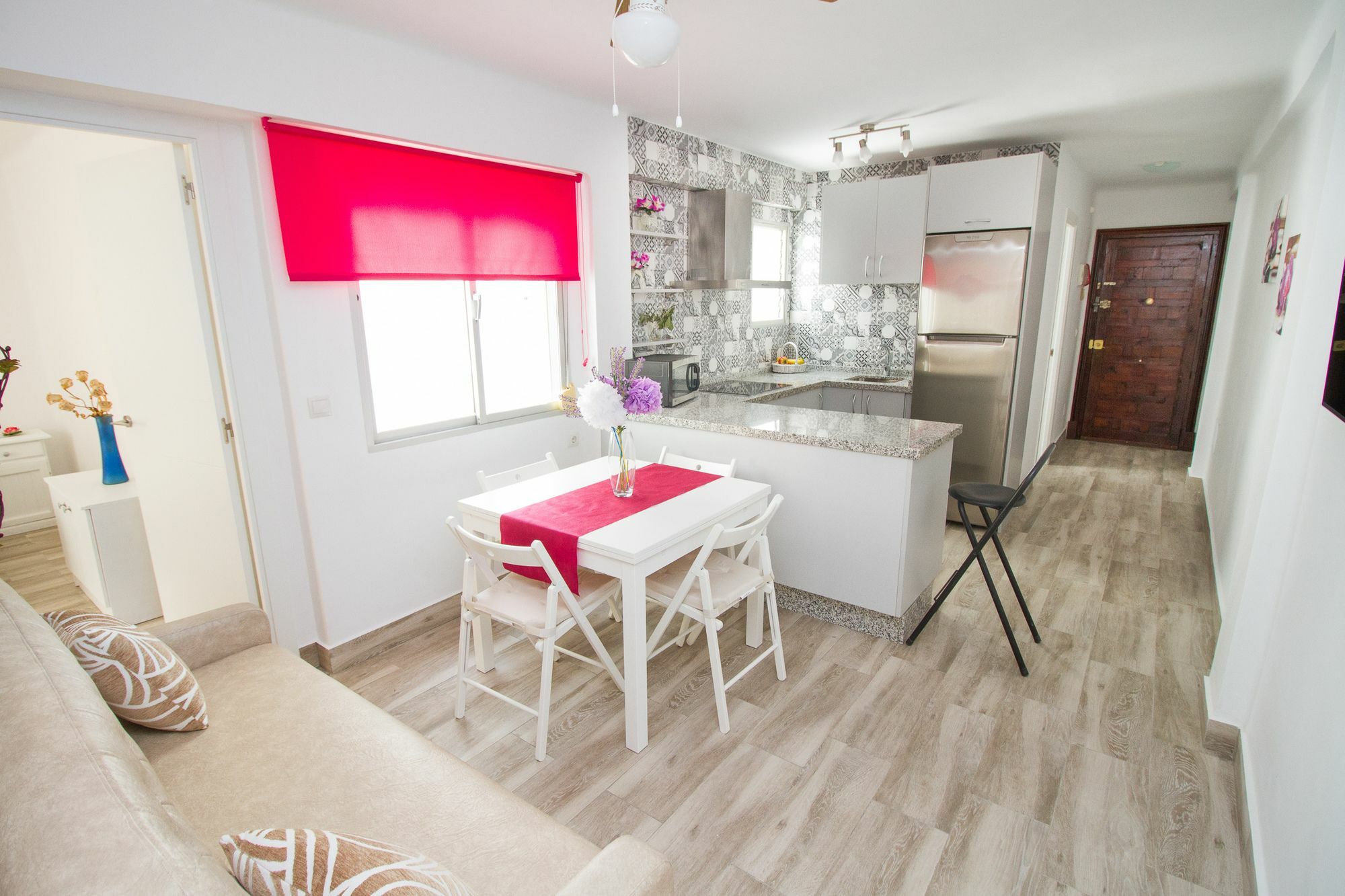 Modish 3 Bedroom In By La Recepcion Apartment *