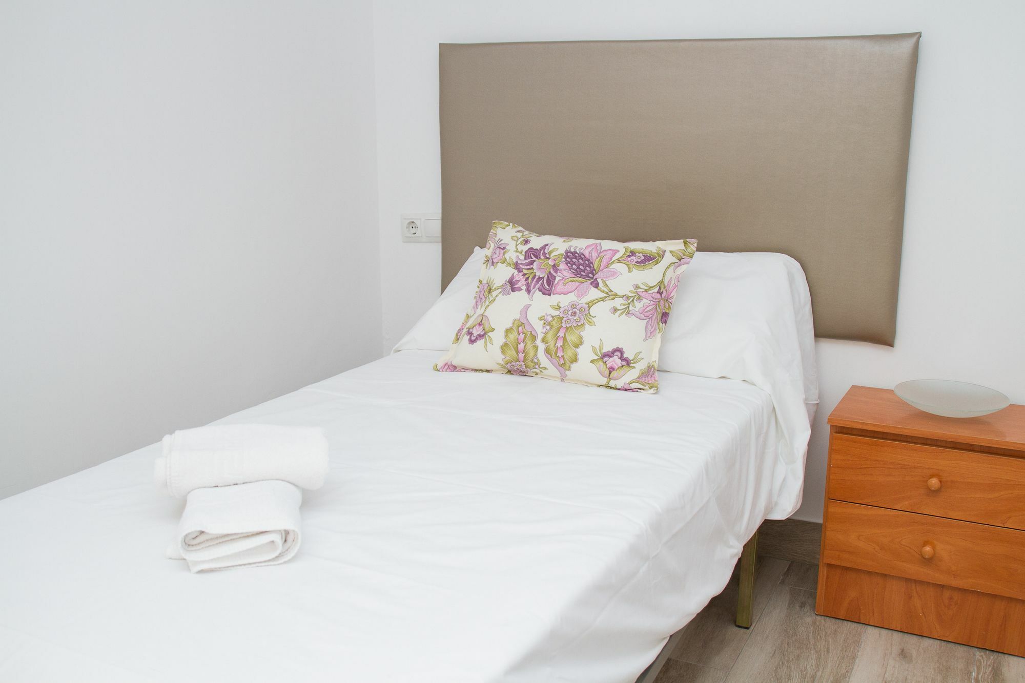 Modish 3 Bedroom In By La Recepcion
