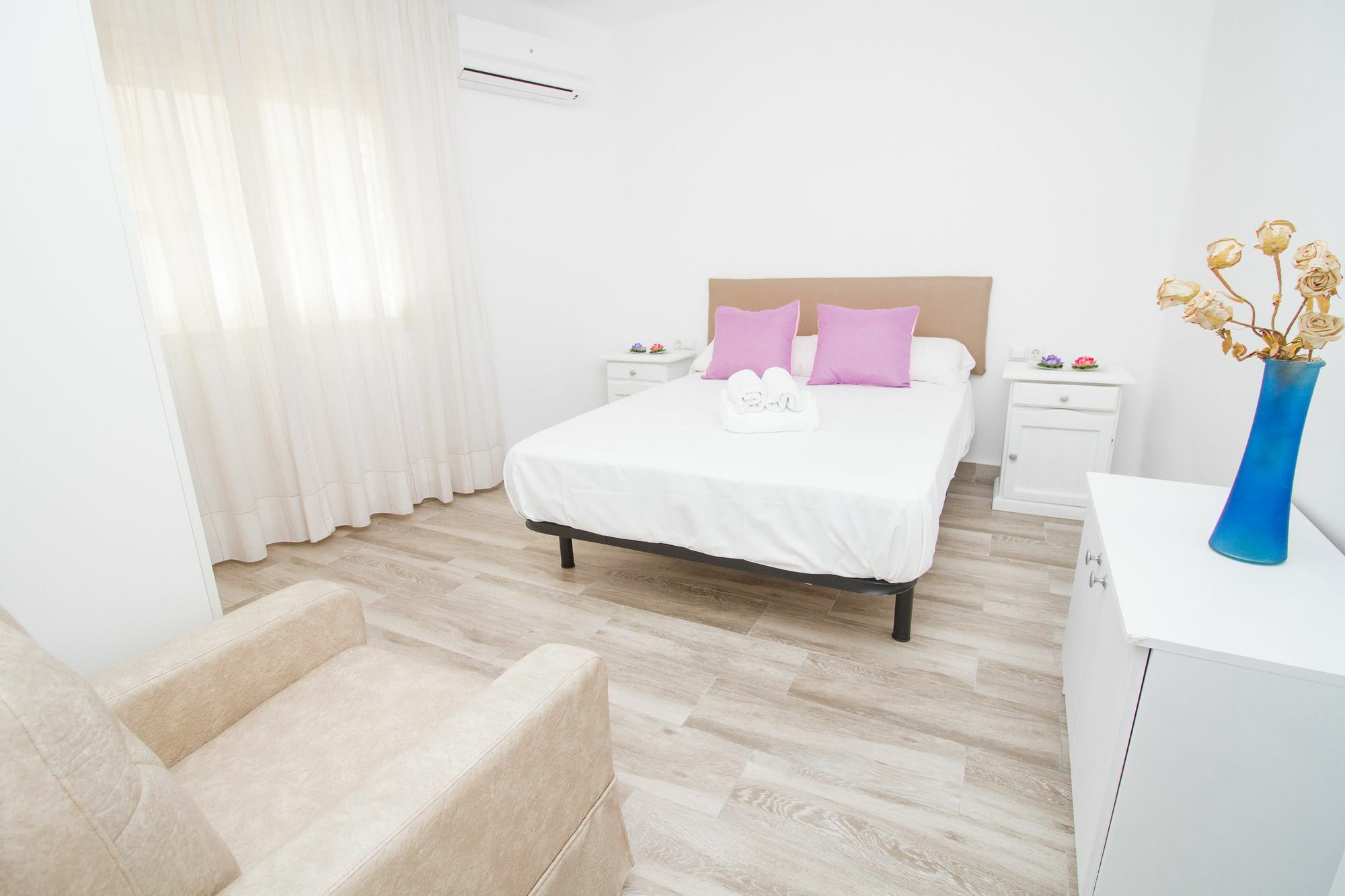 Modish 3 Bedroom In By La Recepcion * Malaga