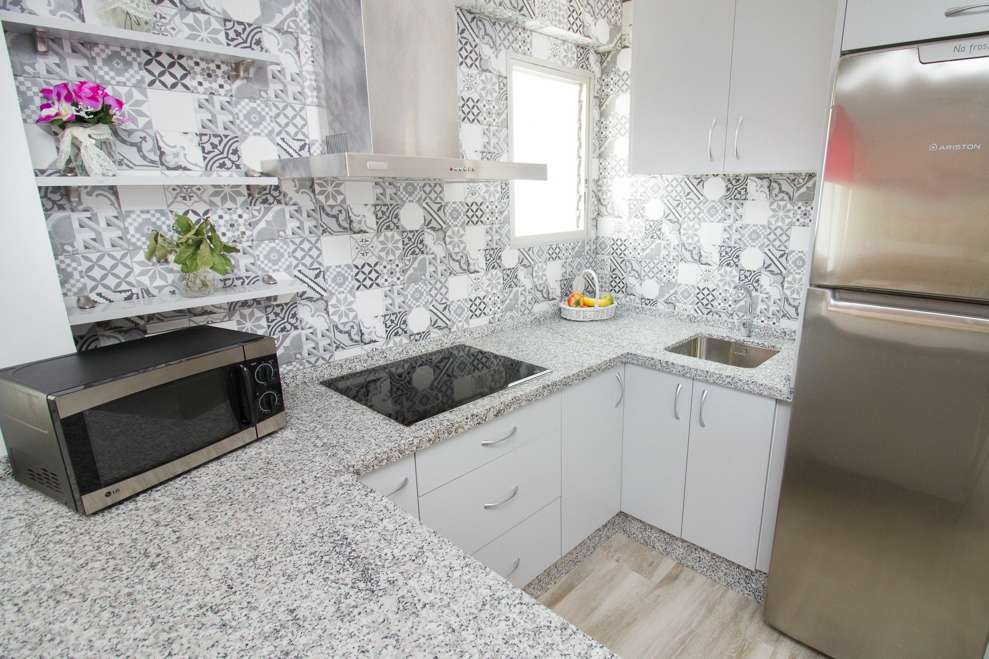 Apartment Modish 3 Bedroom In By La Recepcion Malaga