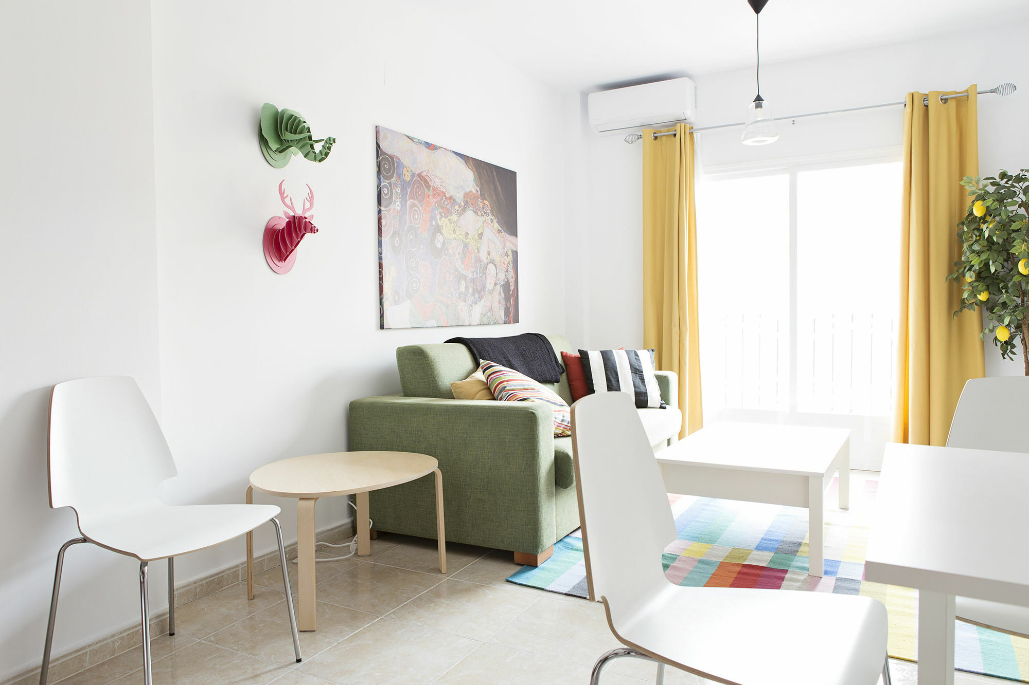 Hello Flat Delicias