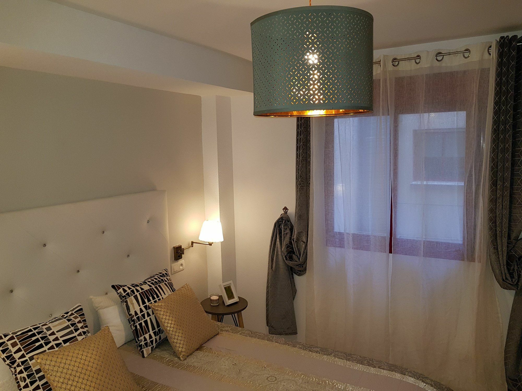 Fan Flat Sunset Apartment