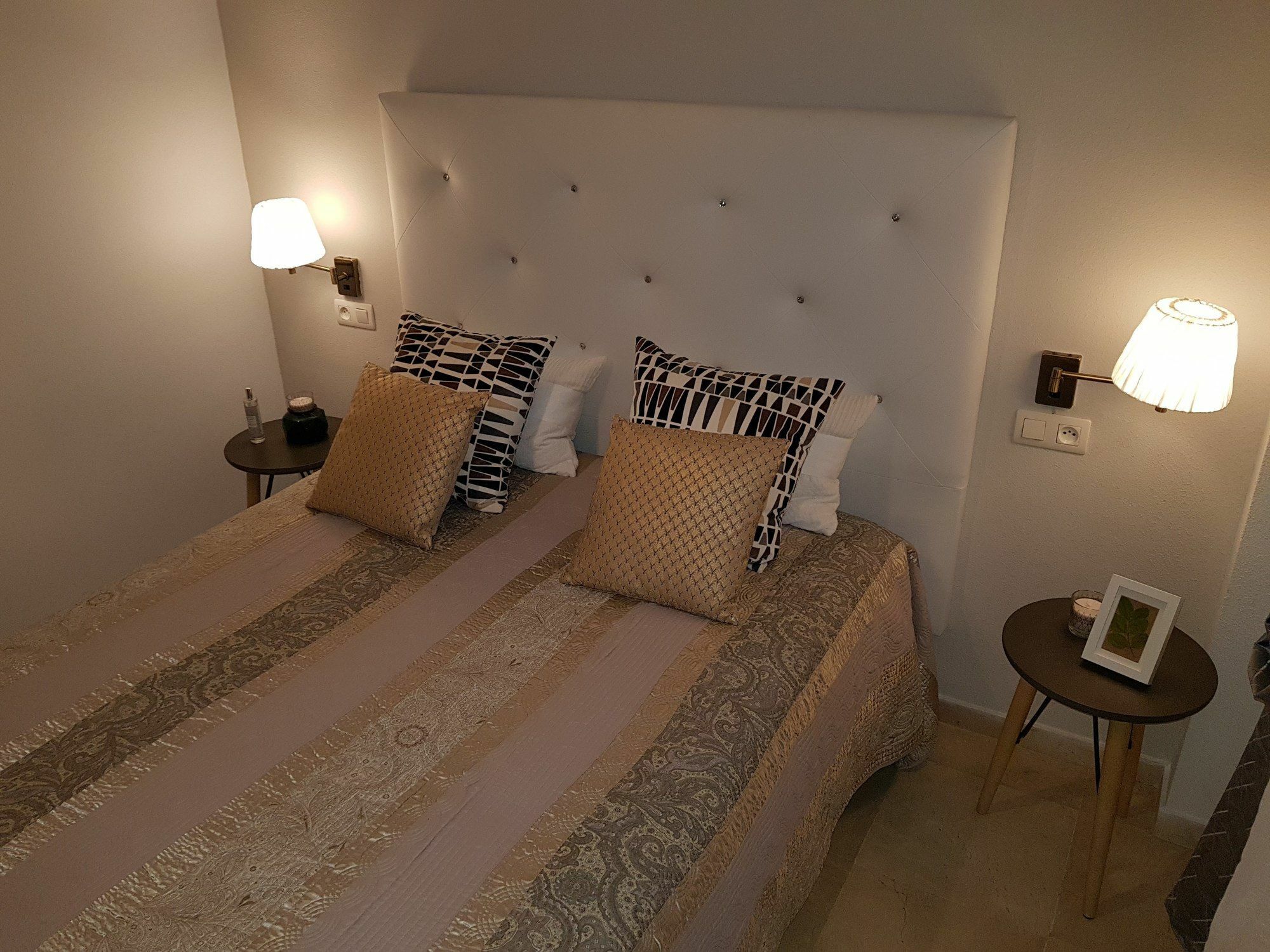 Fan Flat Sunset Apartment
