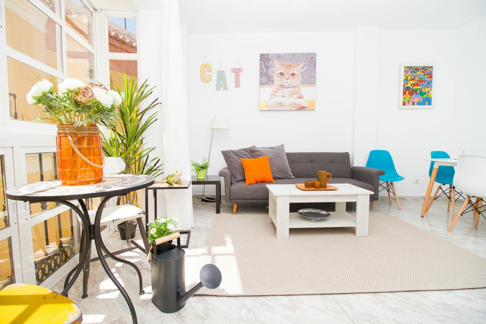 Spacious And Bright By La Recepcion