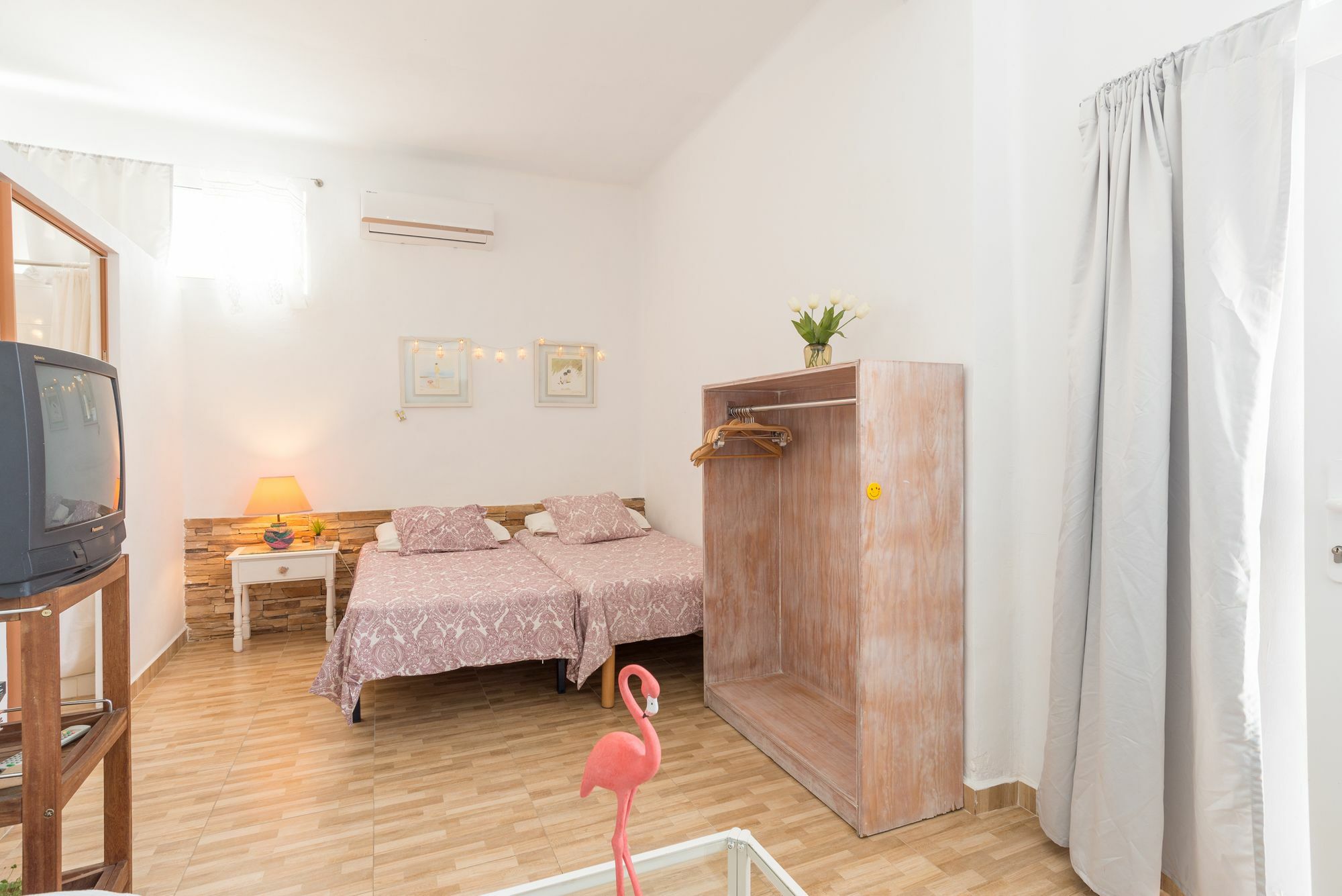 Miraflores Del Palo Homestay