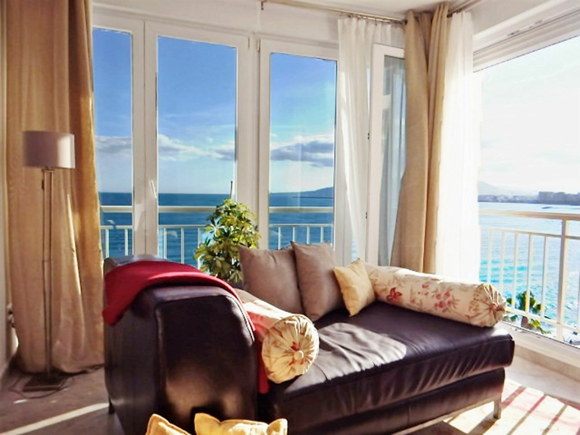 Apartment Waterfront Morlaco