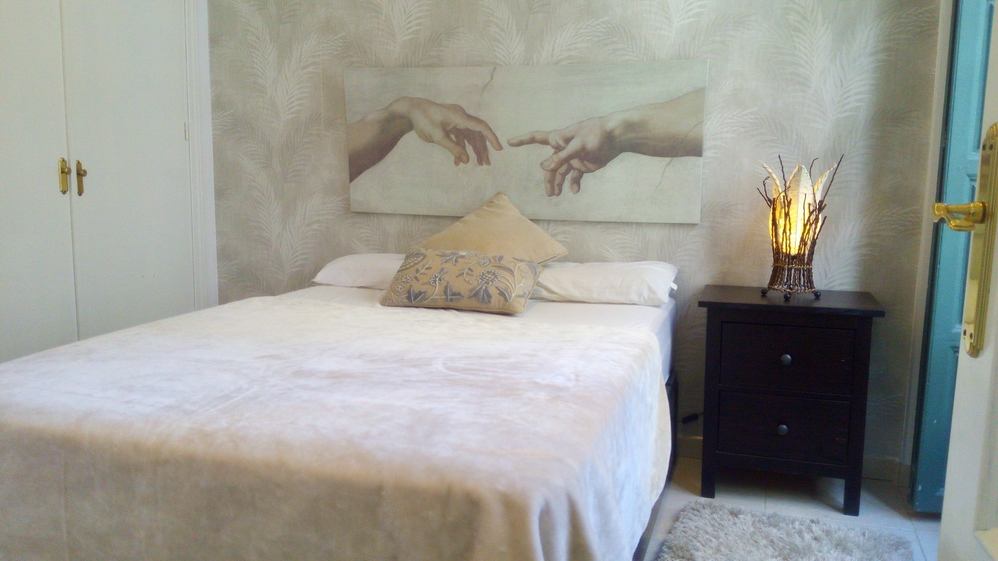 Del Parque Flats - Carreteria Apartment