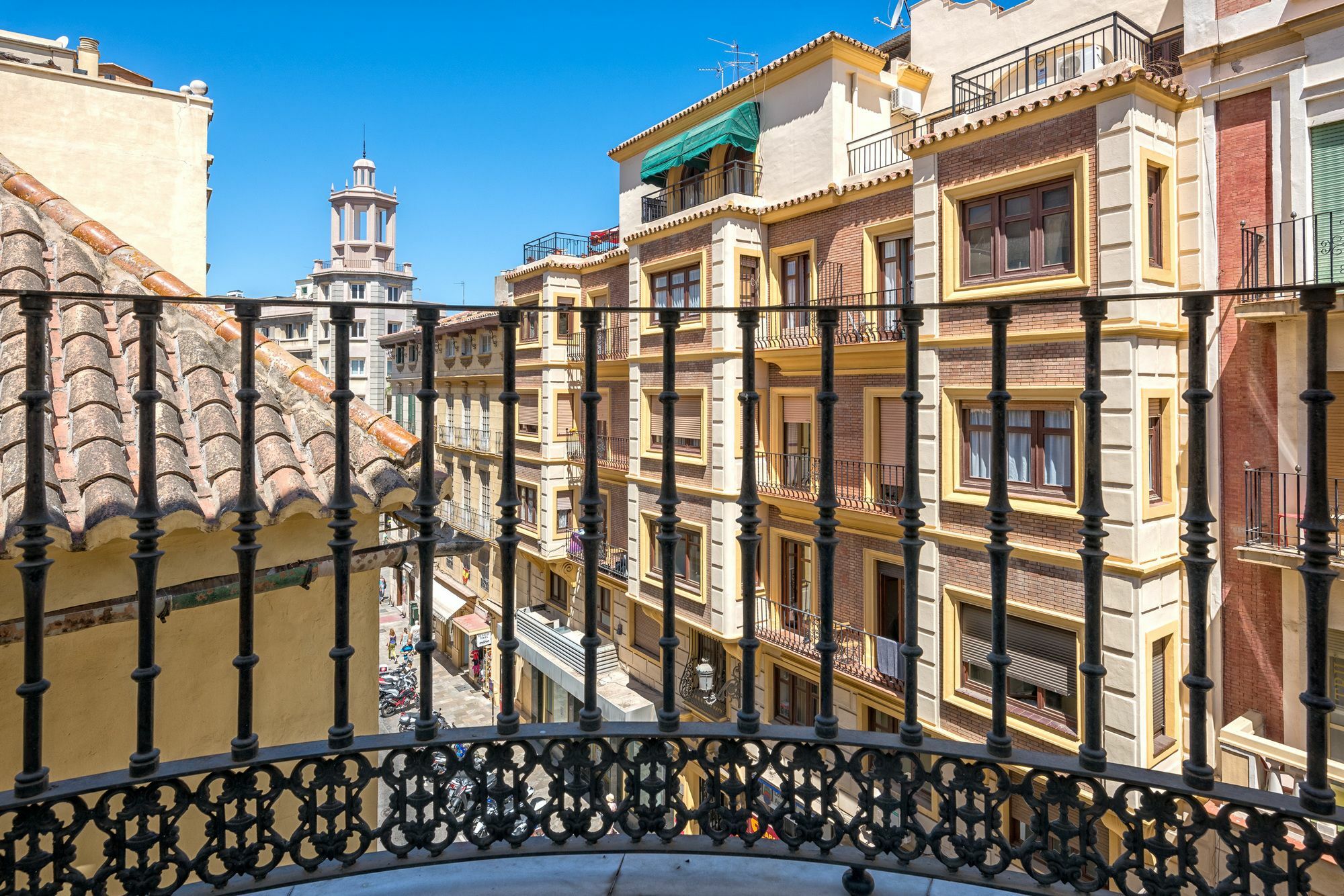 Calle Martinez - Larios Apartment