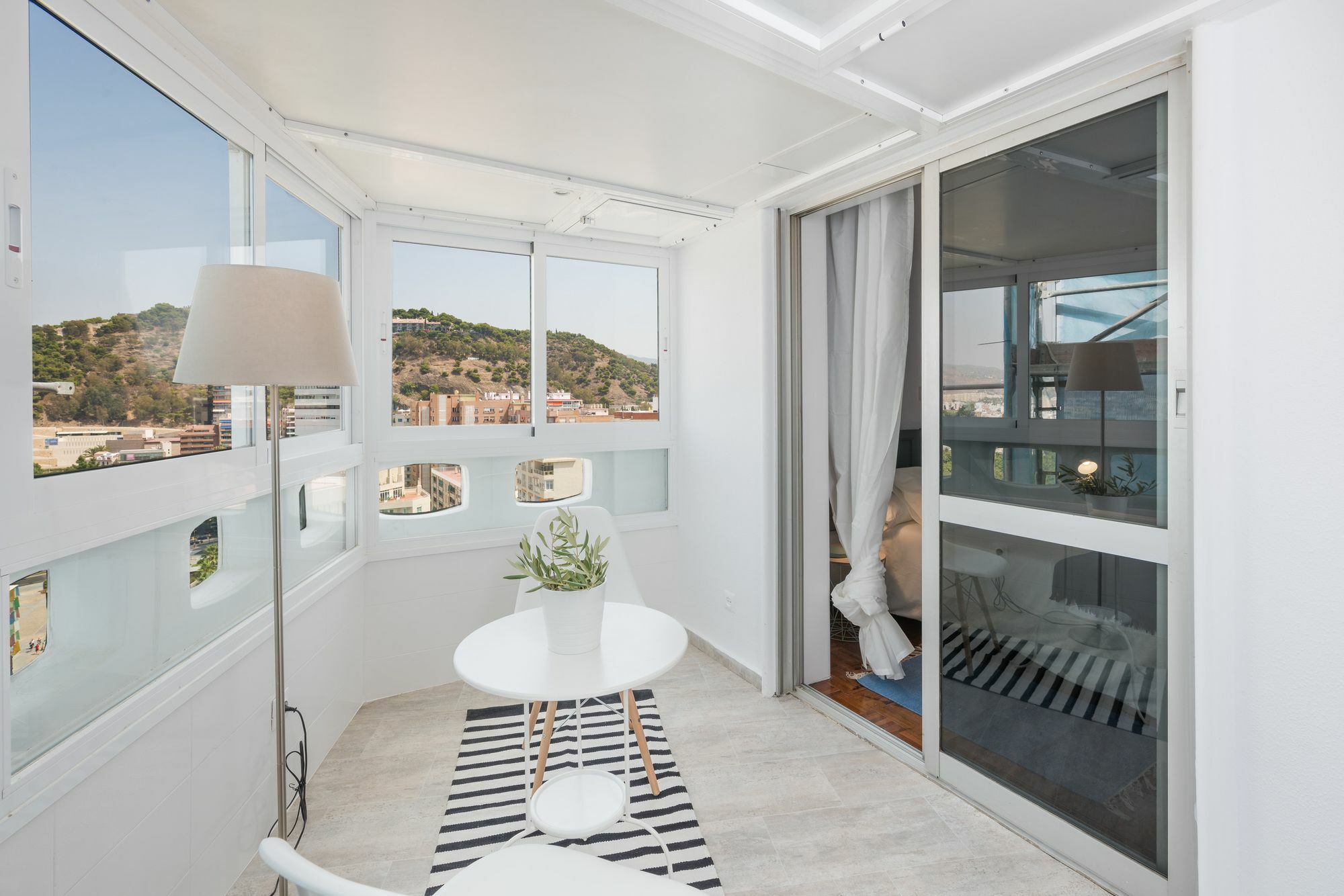 Paseo De La Farola Apartment Malaga