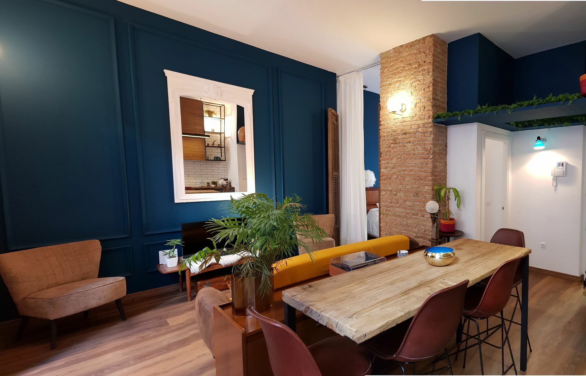Apartment A&n Collector
