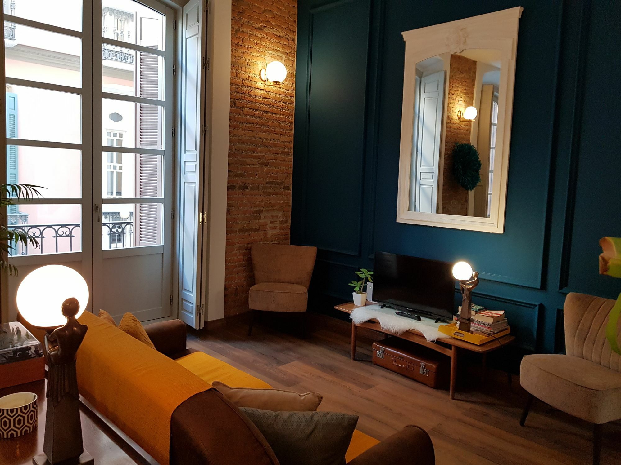 Apartment A&n Collector