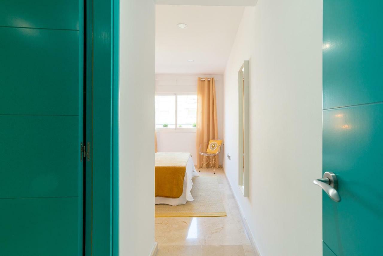 Charming On The - Pool And Parking Apartment Malaga