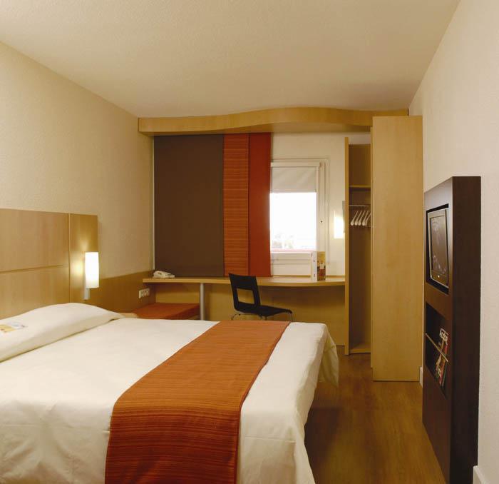 Ibis Centro Ciudad 2*