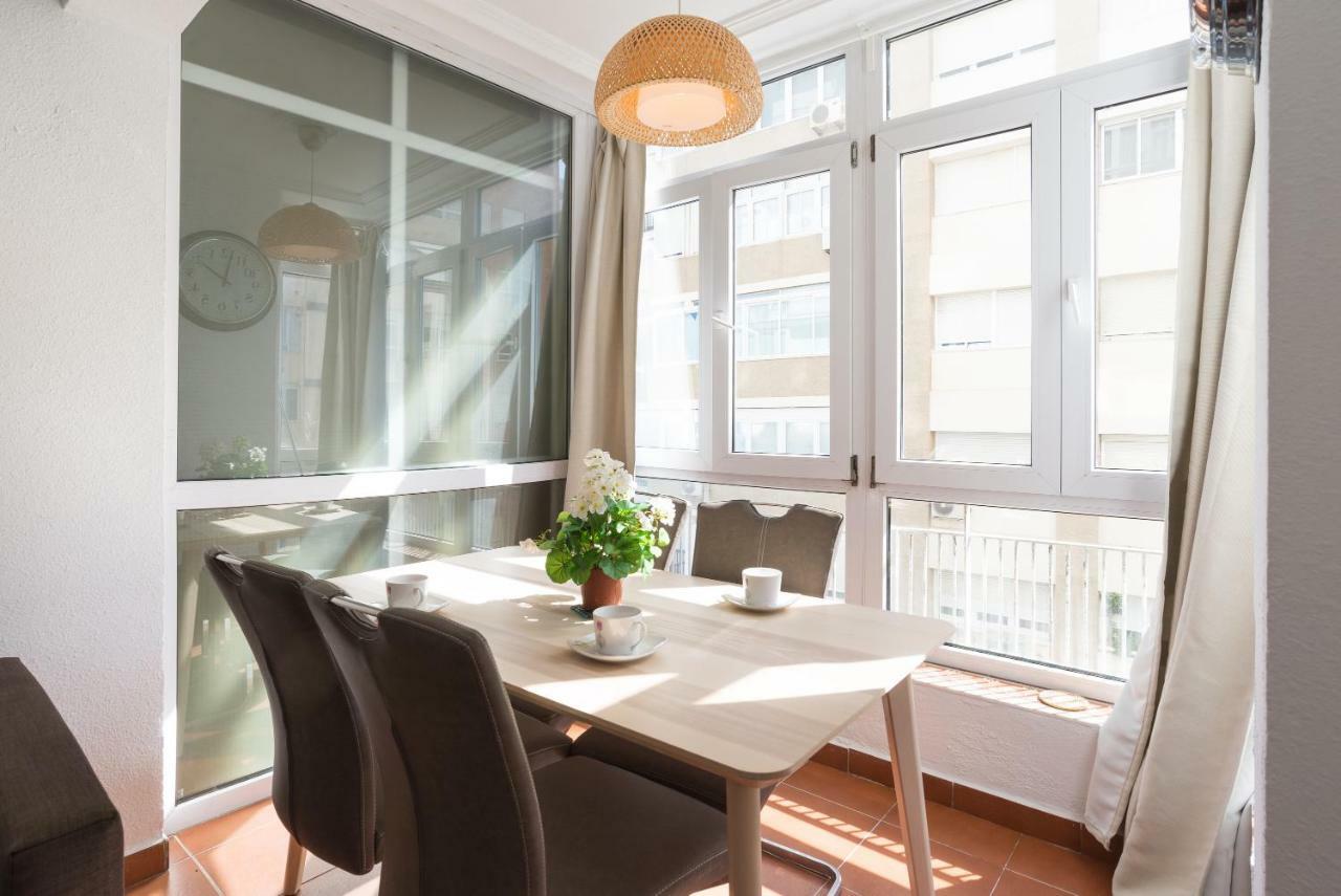 Mp3-bright Beachfront 1-bedroom Apt Walk To Old Town *