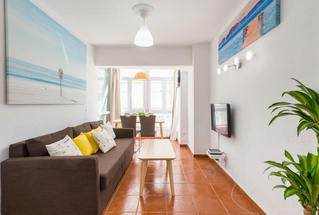 Mp3-bright Beachfront 1-bedroom Apt Walk To Old Town Apartment