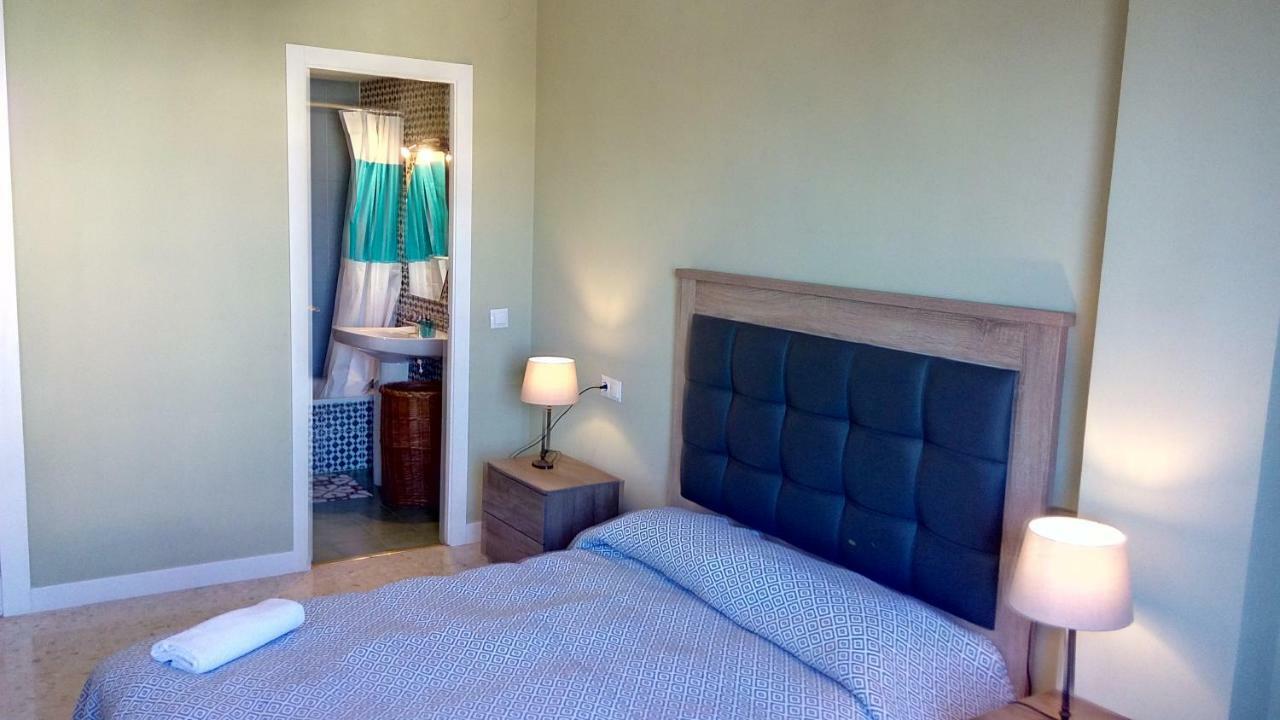 Quiet Downtown Apartment Malaga